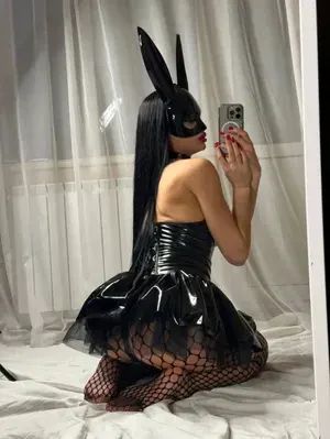 Kiara Satin - zdjęcie 1